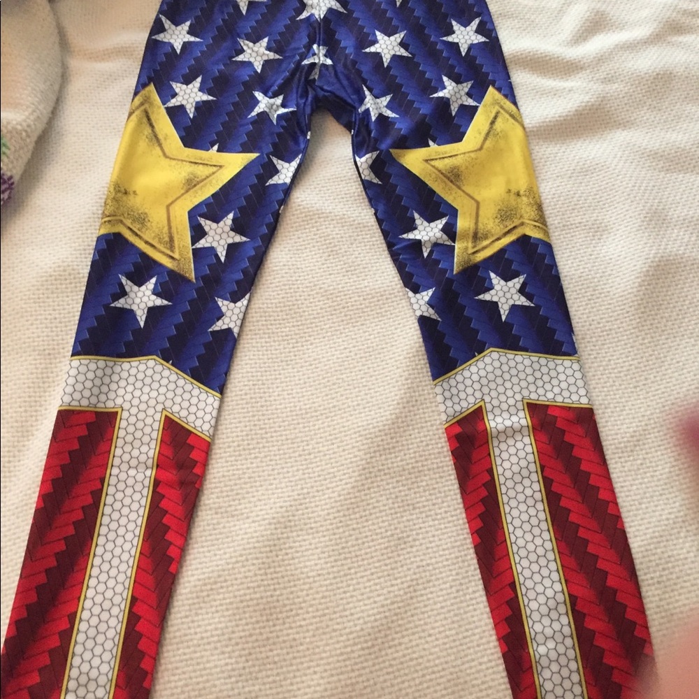 BNWT Wonder Woman leggings